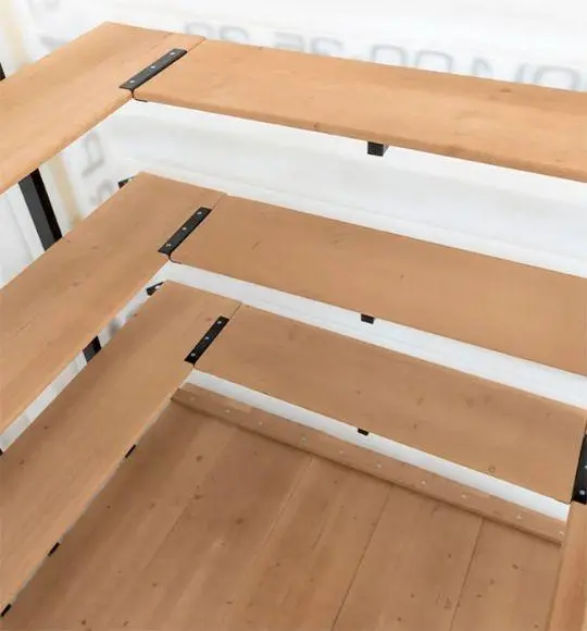 Пол и полки